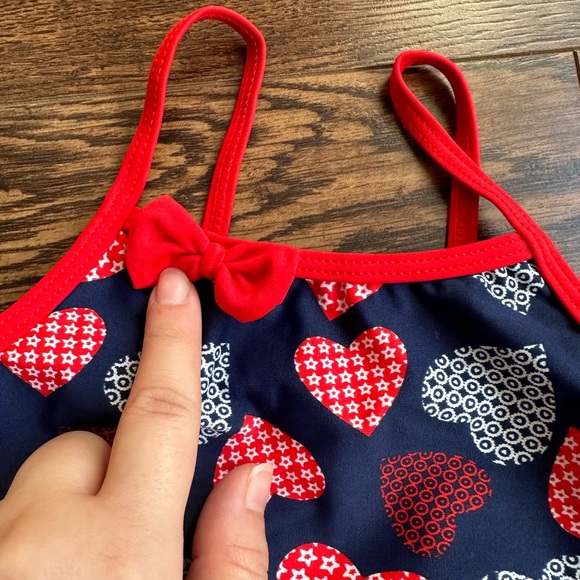 NEW| Toddler One Piece Swimming - Picture 2 of 4